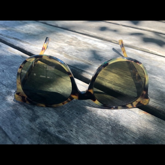 Gucci sunglasses - Picture 2 of 3